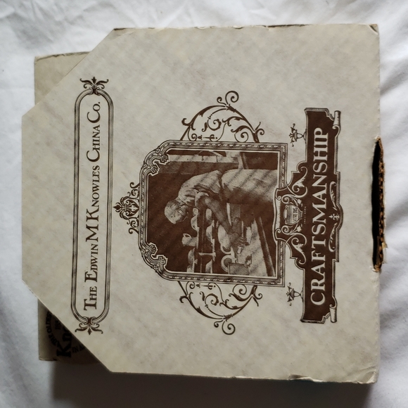 Norman Rockwell Plate, "ADD TWO CUPS AND A MEASURE OF LOVE" - Picture 5 of 5